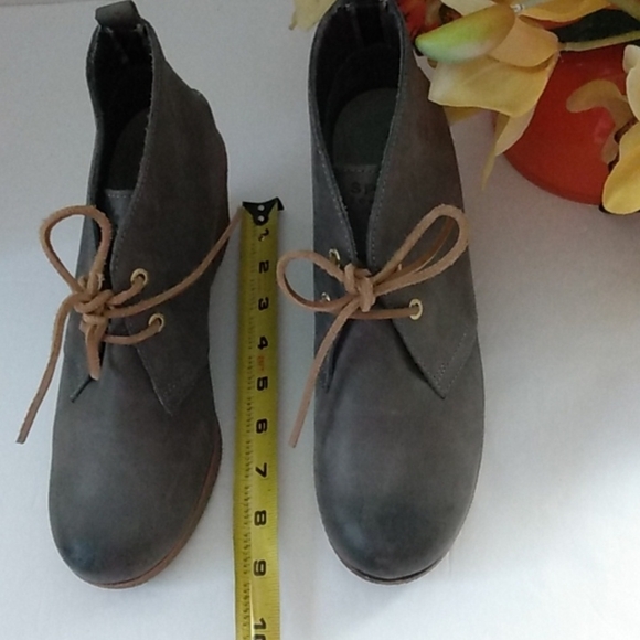 SPERRY TOP SIDER WEDGE HEEL ANKLE BOOTIES SIZE 9 NWOT - Picture 12 of 13